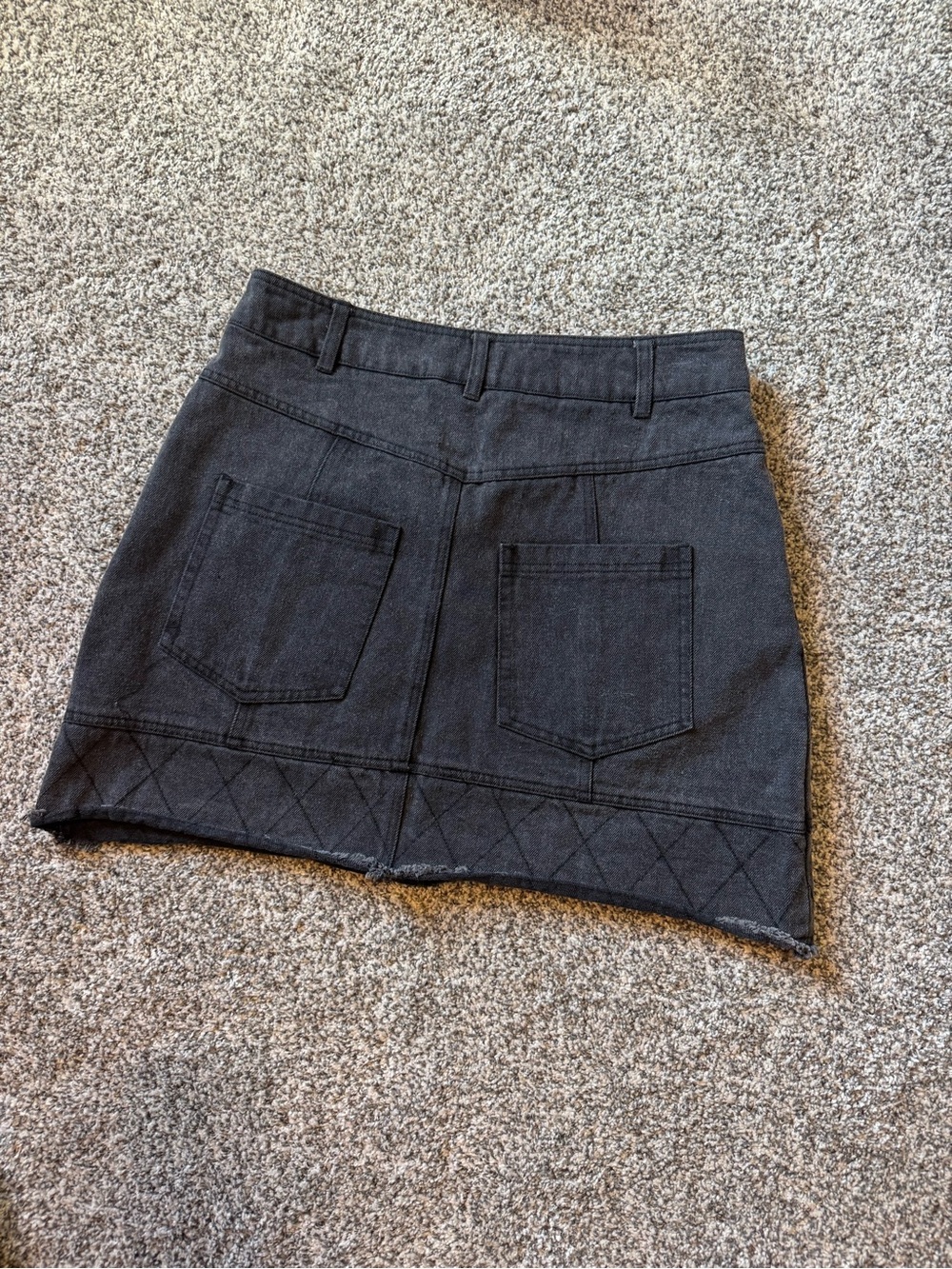 Versona Black Quilted-Hem Denim Mini Skirt, size S - Picture 2 of 3